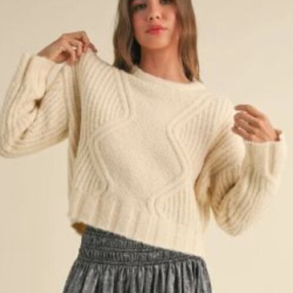 New! Miou Muse Classic Cream Cable Knit Sweater Size Small 23945